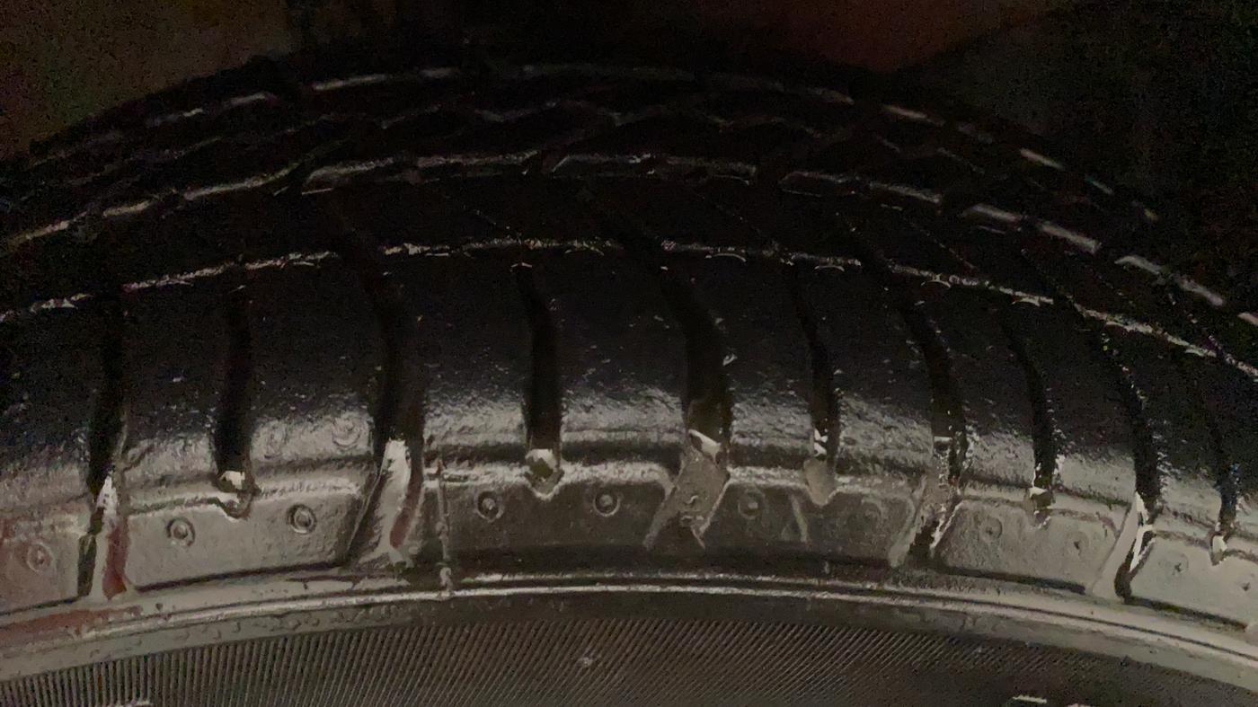 2015 Honda Brio VX AT, Petrol, Automatic, 28,076 km, Right Front Tyre Tread