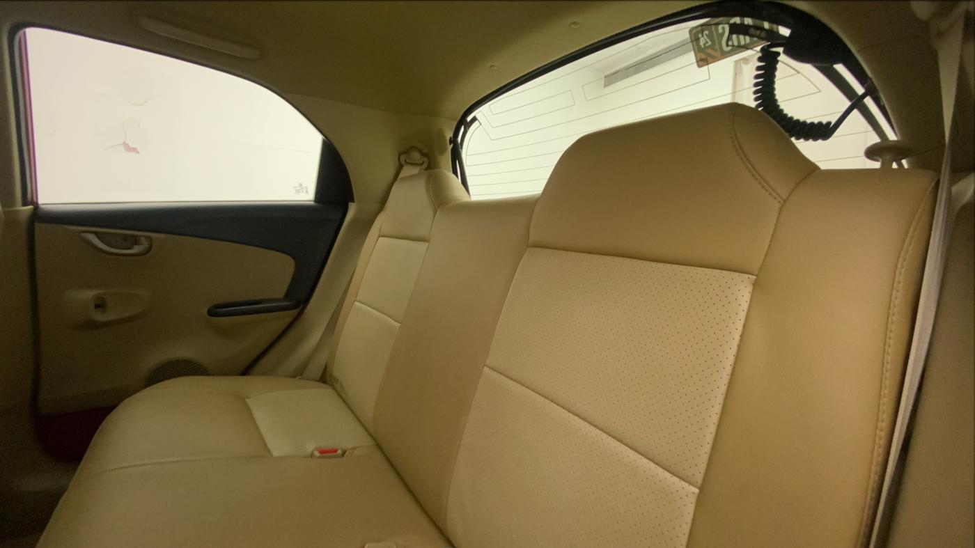 2015 Honda Brio VX AT, Petrol, Automatic, 28,076 km, Right Side Rear Door Cabin