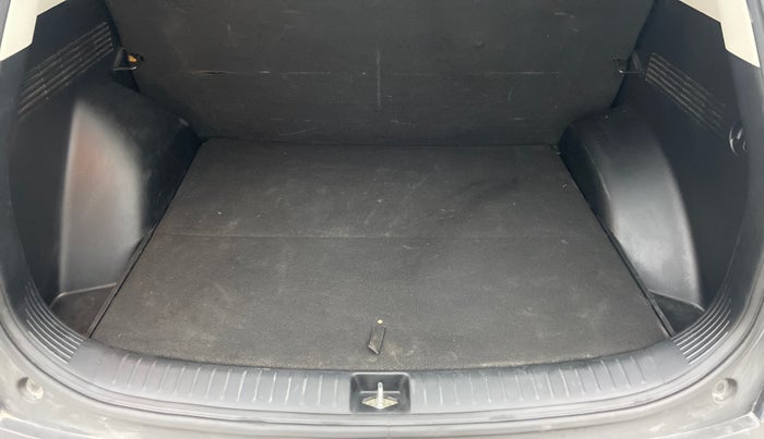 2019 KIA SELTOS HTK 1.5 PETROL, Petrol, Manual, 39,585 km, Boot Inside