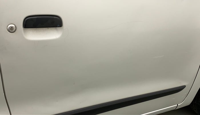 2018 Maruti Wagon R 1.0 LXI, CNG, Manual, 63,841 km, Driver-side door - Minor scratches