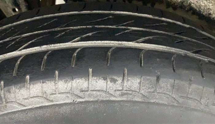 2018 Maruti Wagon R 1.0 LXI, CNG, Manual, 63,841 km, Right Rear Tyre Tread