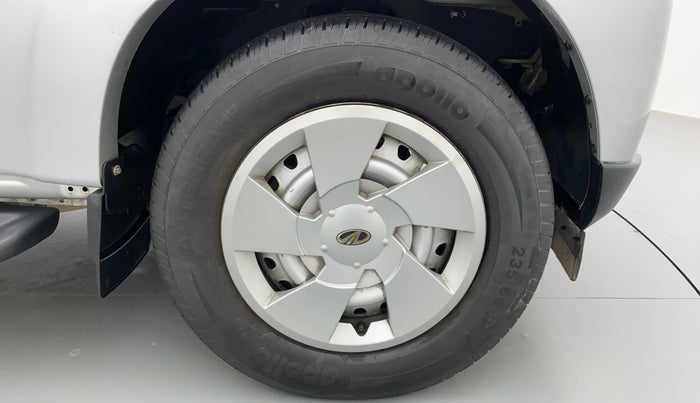 2017 Mahindra Scorpio S4+Intelli Hybrid 2WD, Diesel, Manual, 45,482 km, Right Front Wheel