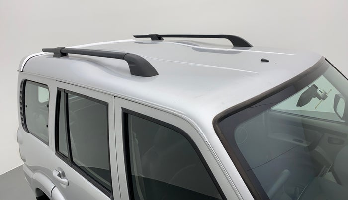 2017 Mahindra Scorpio S4+Intelli Hybrid 2WD, Diesel, Manual, 45,482 km, Roof