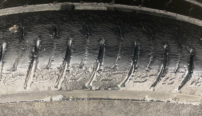 2020 KIA SONET HTK PLUS 1.5, Diesel, Manual, 59,047 km, Right Rear Tyre Tread