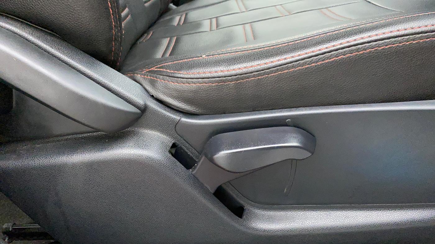 2019 Ford Ecosport 1.5TITANIUM TDCI, Diesel, Manual, 27,173 km, Driver Side Adjustment Panel
