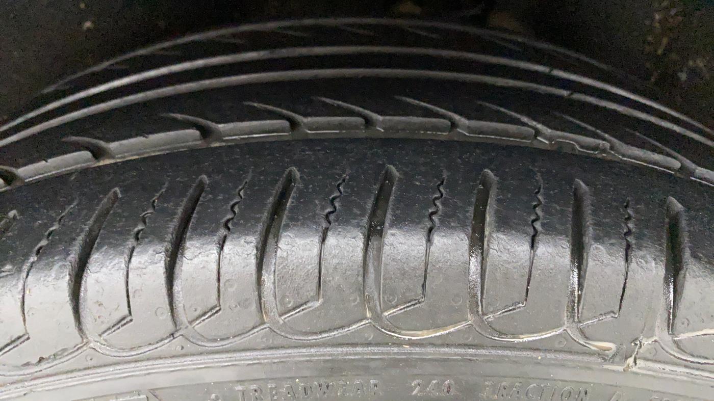 2019 Ford Ecosport 1.5TITANIUM TDCI, Diesel, Manual, 27,173 km, Left Rear Tyre Tread
