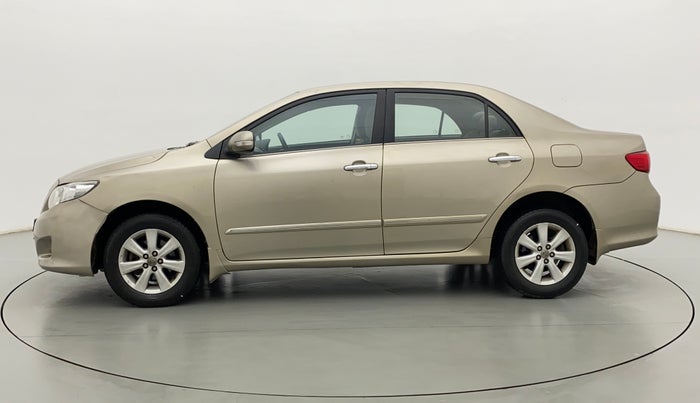 2011 Toyota Corolla Altis 1.8 G, Petrol, Manual, 1,00,075 km, Left Side