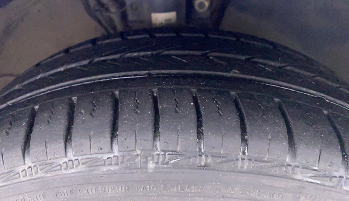 2020 Volkswagen Vento COMFORTLINE 1.0 TSI MT, Petrol, Manual, 22,192 km, Right Front Tyre Tread