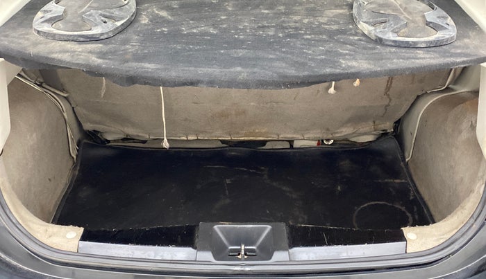 2015 Renault Pulse RXL ABS DIESEL, Diesel, Manual, 79,731 km, Boot Inside