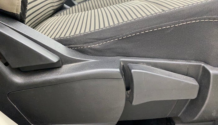 2023 Renault TRIBER RXZ AMT, Petrol, Automatic, 39,416 km, Driver Side Adjustment Panel