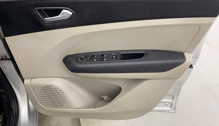 2023 Renault TRIBER RXZ AMT, Petrol, Automatic, 39,416 km, Driver Side Door Panels Control