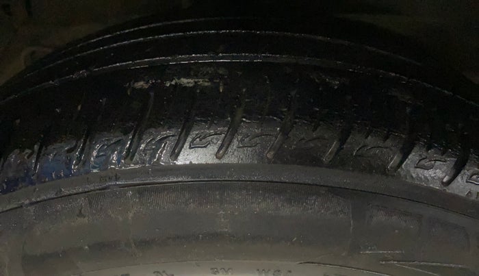 2020 KIA SONET HTX 1.5, Diesel, Manual, 62,059 km, Right Rear Tyre Tread