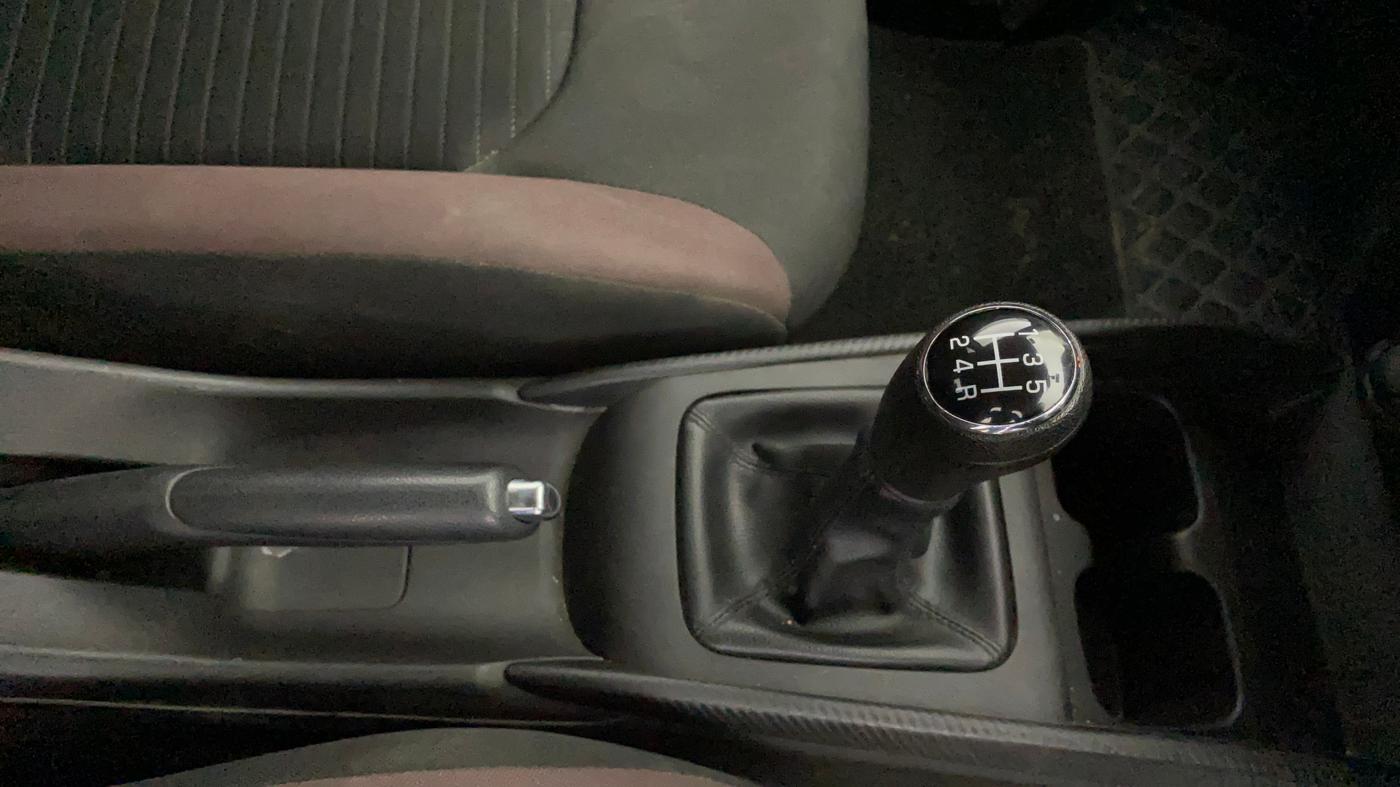 2023 Maruti FRONX DELTA PLUS 1.2MT, Petrol, Manual, 46,621 km, Gear Lever