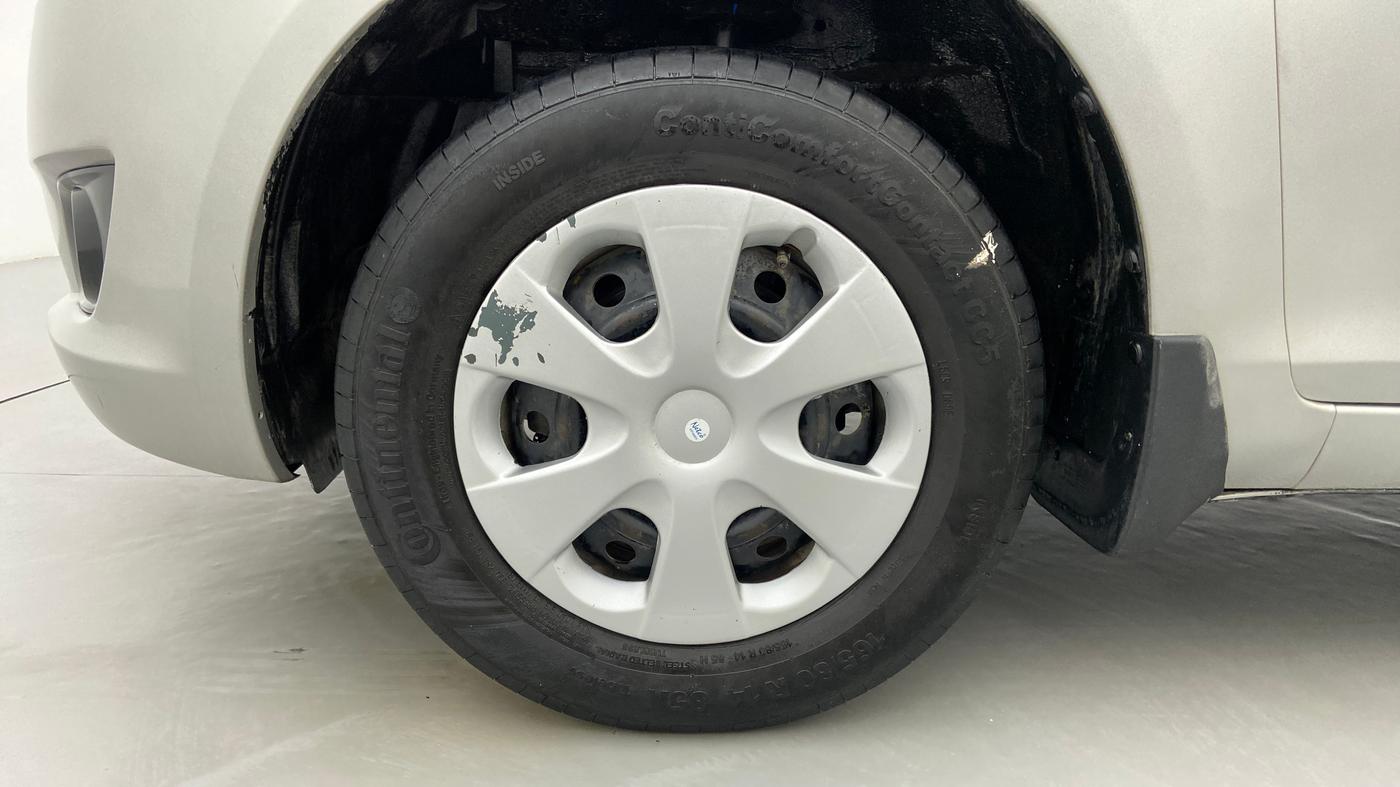 2014 Maruti Swift VDI, Diesel, Manual, 1,02,991 km, Left Front Wheel