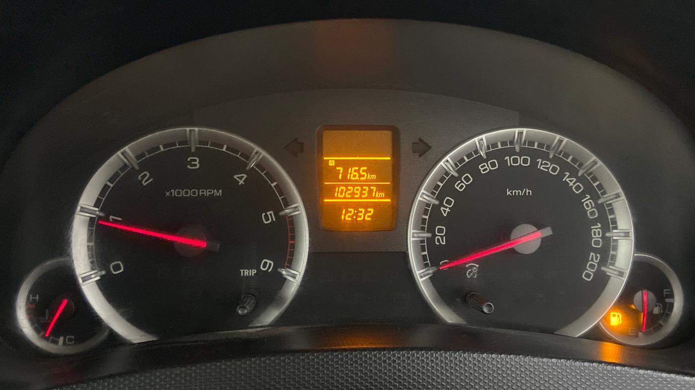 2014 Maruti Swift VDI, Diesel, Manual, 1,02,991 km, Odometer Image