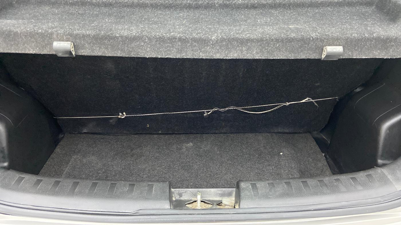 2014 Maruti Swift VDI, Diesel, Manual, 1,02,991 km, Boot Inside