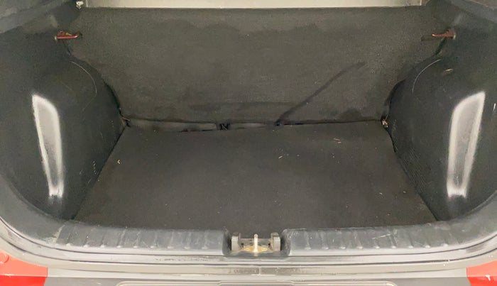 2020 KIA SONET HTK PLUS 1.2, Petrol, Manual, 61,598 km, Boot Inside