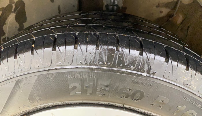 2020 KIA SONET HTK PLUS 1.2, Petrol, Manual, 61,598 km, Left Front Tyre Tread