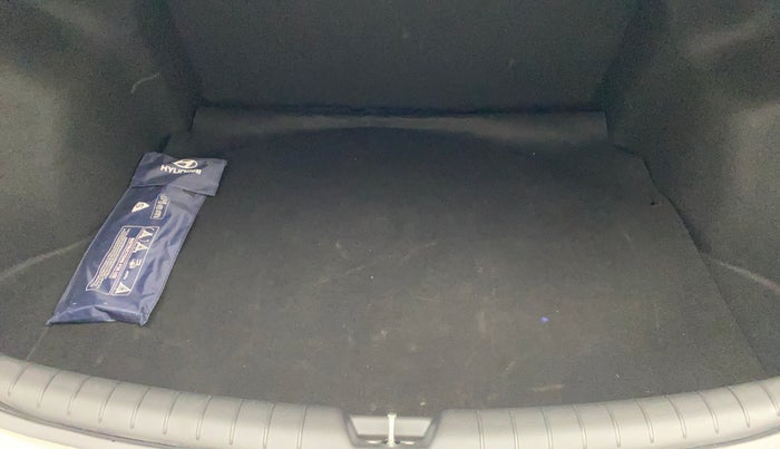 2022 Hyundai Verna SX (O)1.5 MPi, Petrol, Manual, 28,599 km, Boot Inside