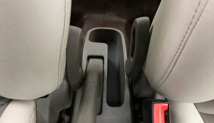 2016 Hyundai i10 SPORTZ 1.1 IRDE2, Petrol, Manual, 35,763 km, Driver Side Adjustment Panel