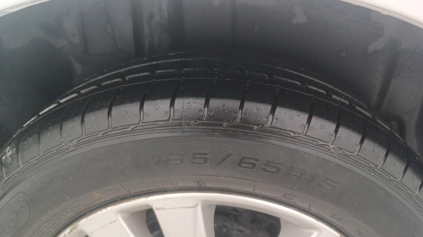 2017 Maruti Ertiga ZXI, Petrol, Manual, 88,428 km, Right Rear Tyre Tread