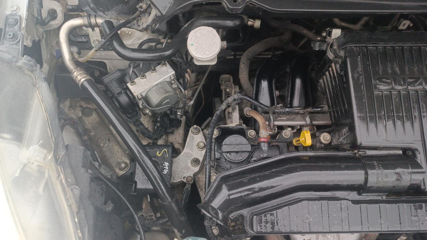 2017 Maruti Ertiga ZXI, Petrol, Manual, 88,428 km, Engine View - Right