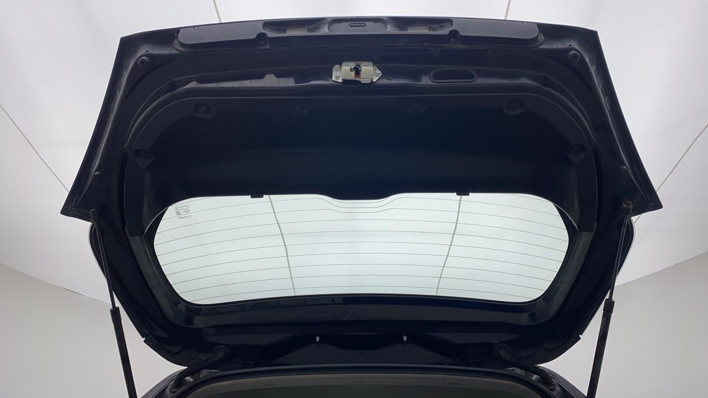 2013 Maruti Swift ZXI D, Petrol, Manual, 60,389 km, Boot Door Open