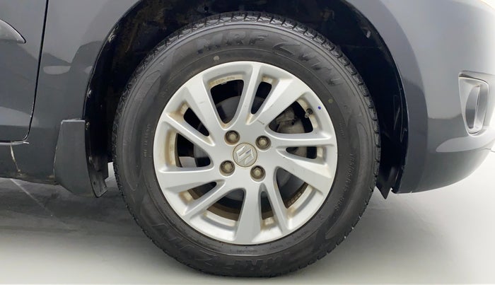2013 Maruti Swift ZXI D, Petrol, Manual, 60,389 km, Right Front Wheel