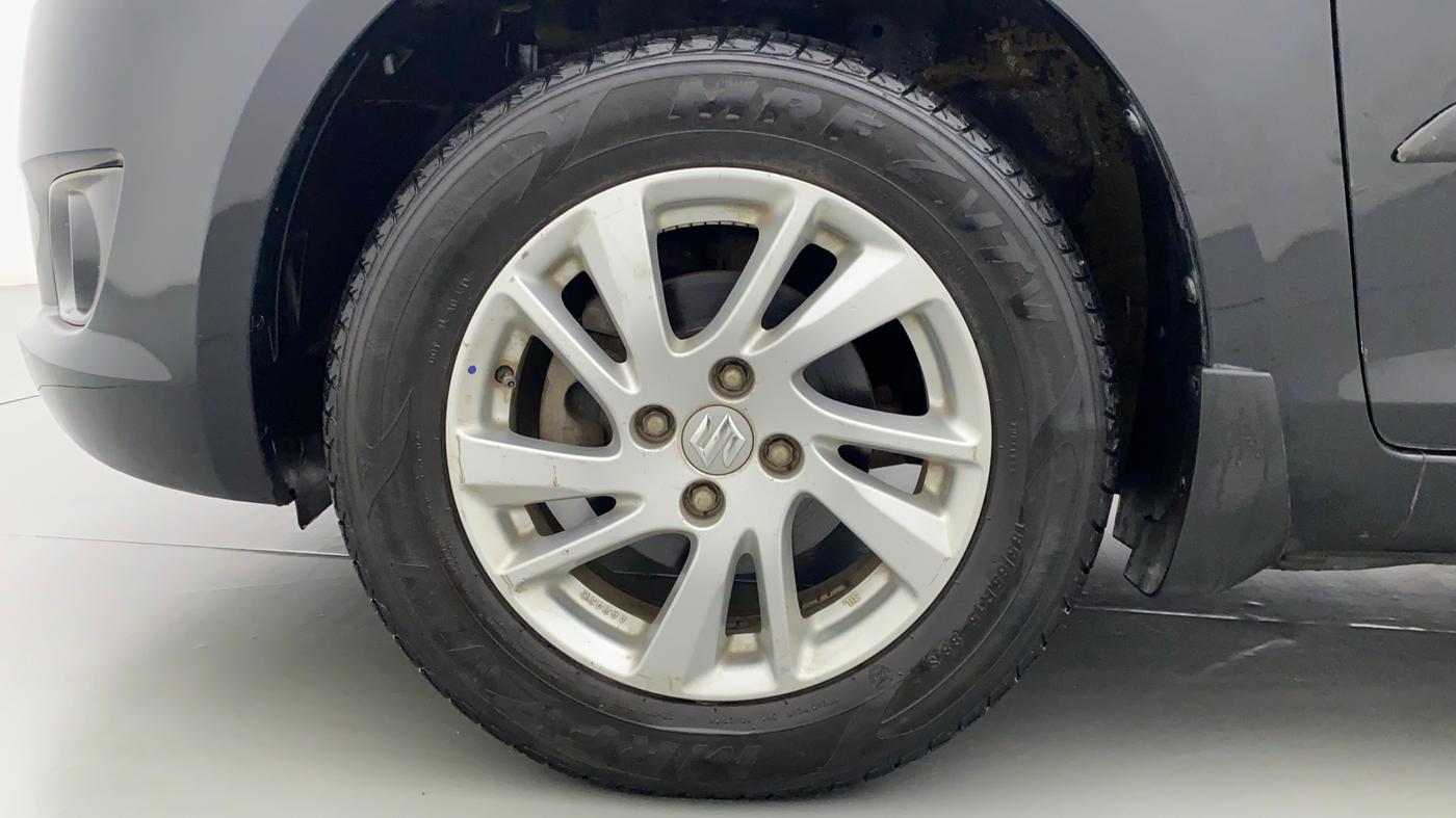 2013 Maruti Swift ZXI D, Petrol, Manual, 60,389 km, Left Front Wheel