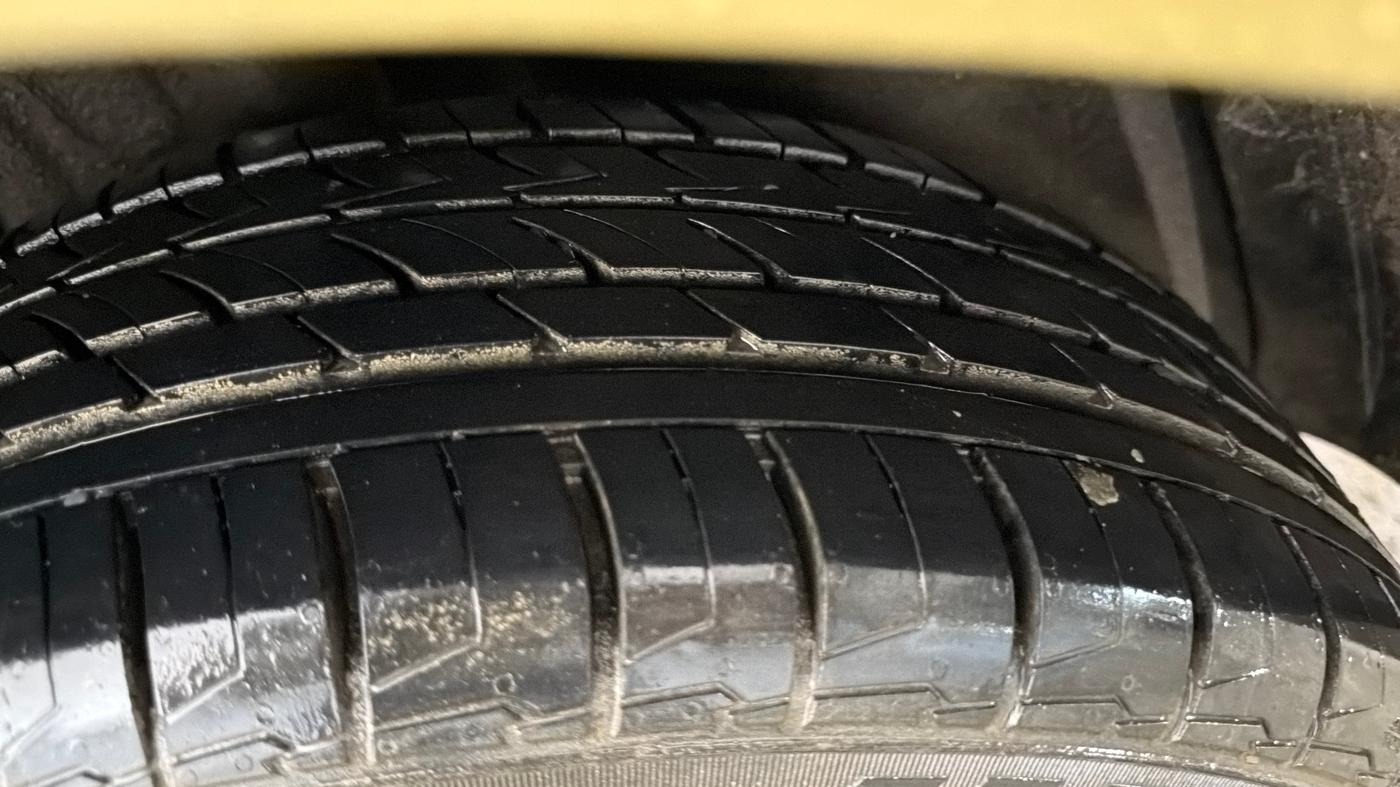 2020 Tata ALTROZ XZ PETROL, Petrol, Manual, 64,354 km, Left Rear Tyre Tread