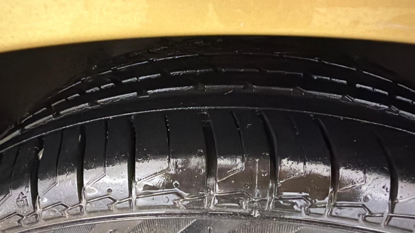 2020 Tata ALTROZ XZ PETROL, Petrol, Manual, 64,354 km, Right Front Tyre Tread