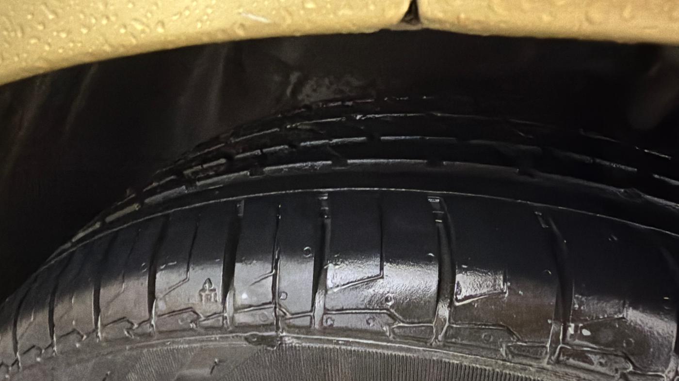 2020 Tata ALTROZ XZ PETROL, Petrol, Manual, 64,354 km, Left Front Tyre Tread
