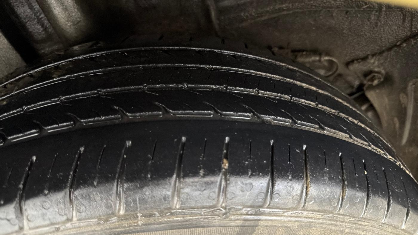 2020 Tata ALTROZ XZ PETROL, Petrol, Manual, 64,354 km, Right Rear Tyre Tread