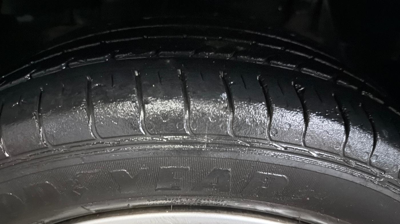 2021 Tata NEXON XM SUNROOF PETROL, Petrol, Manual, 24,527 km, Left Front Tyre Tread