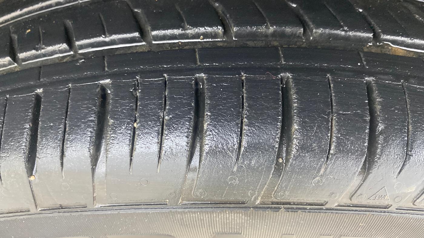 2021 Renault Duster RXZ 1.3 TURBO PETROL MT, Petrol, Manual, 2,544 km, Left Rear Tyre Tread