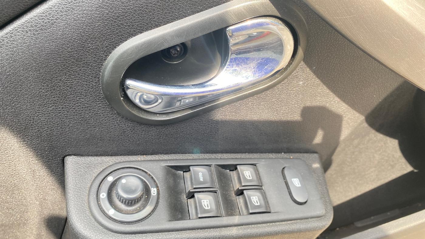2021 Renault Duster RXZ 1.3 TURBO PETROL MT, Petrol, Manual, 2,544 km, Driver Side Door Panels Control