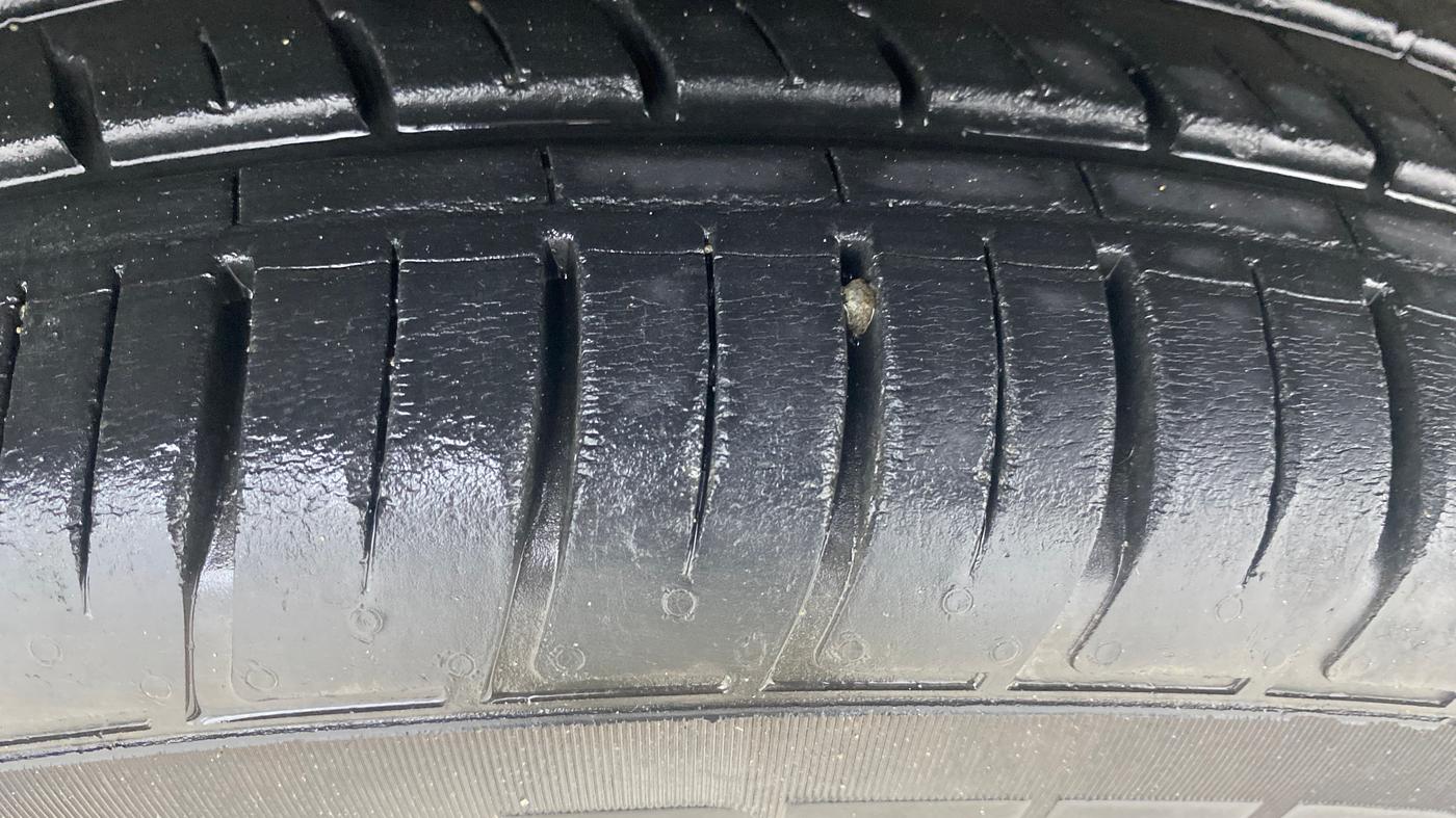 2021 Renault Duster RXZ 1.3 TURBO PETROL MT, Petrol, Manual, 2,544 km, Right Rear Tyre Tread