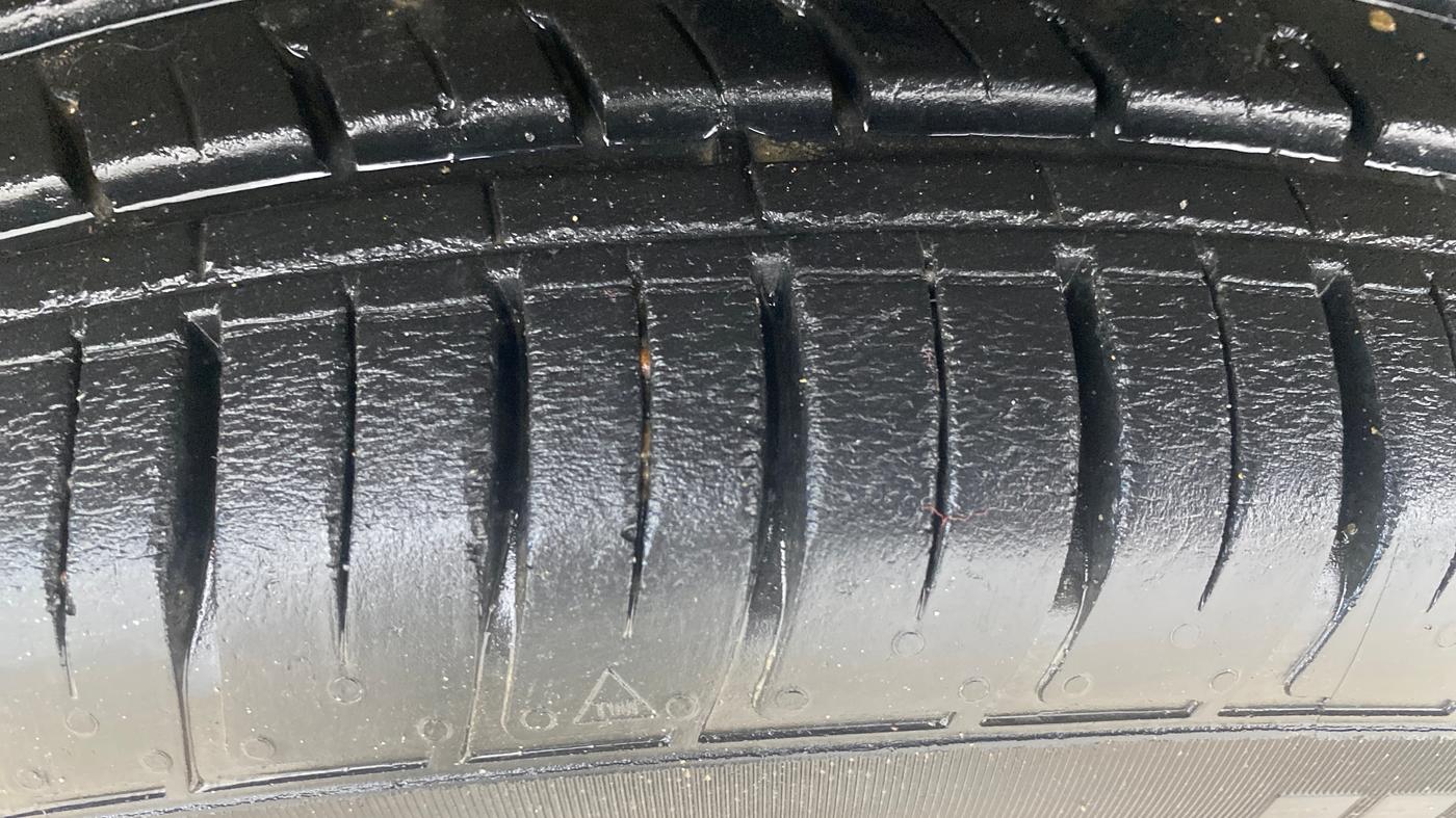 2021 Renault Duster RXZ 1.3 TURBO PETROL MT, Petrol, Manual, 2,544 km, Left Front Tyre Tread