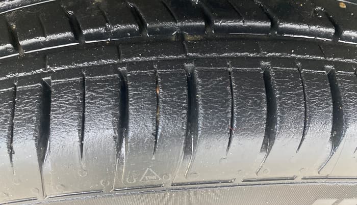 2021 Renault Duster RXZ 1.3 TURBO PETROL MT, Petrol, Manual, 2,544 km, Left Front Tyre Tread