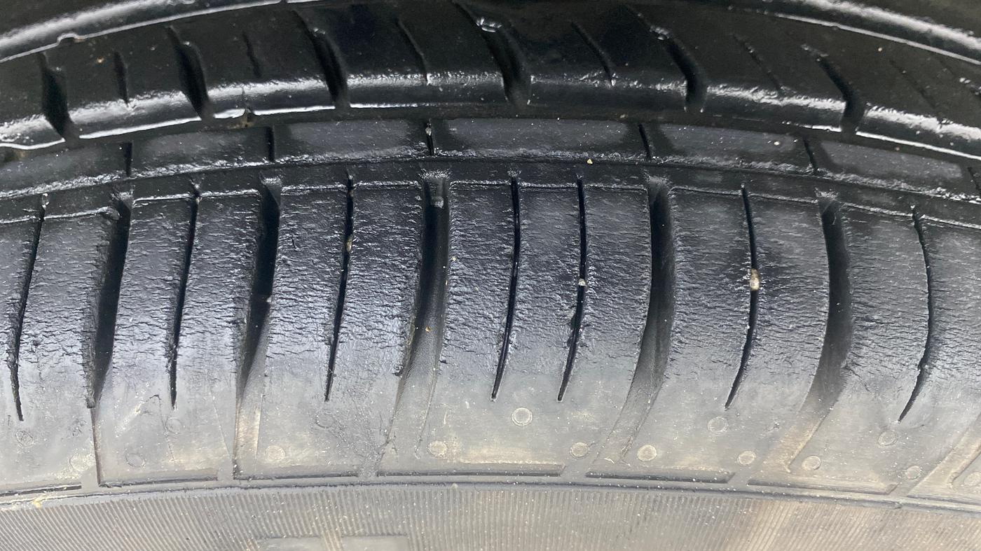 2021 Renault Duster RXZ 1.3 TURBO PETROL MT, Petrol, Manual, 2,544 km, Right Front Tyre Tread