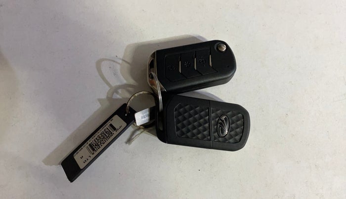 2022 Mahindra Thar LX HARD TOP 4WD MT, Diesel, Manual, 47,433 km, Key Close Up