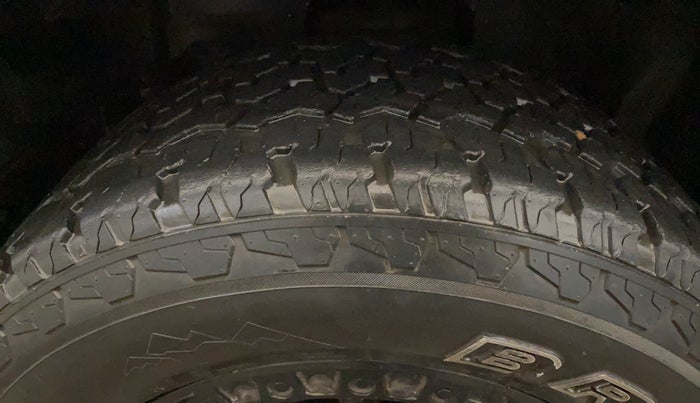 2022 Mahindra Thar LX HARD TOP 4WD MT, Diesel, Manual, 47,433 km, Left Front Tyre Tread