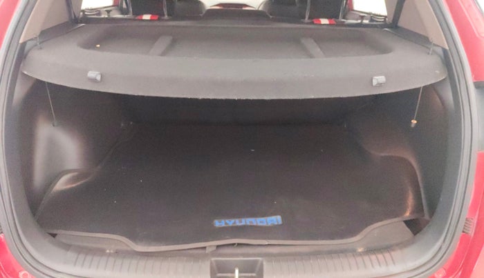 2017 Hyundai Creta SX PLUS 1.6 DIESEL, Diesel, Manual, 1,20,845 km, Boot Inside