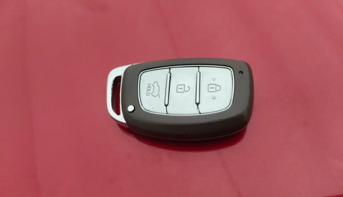 2017 Hyundai Creta SX PLUS 1.6 DIESEL, Diesel, Manual, 1,20,845 km, Key Close Up