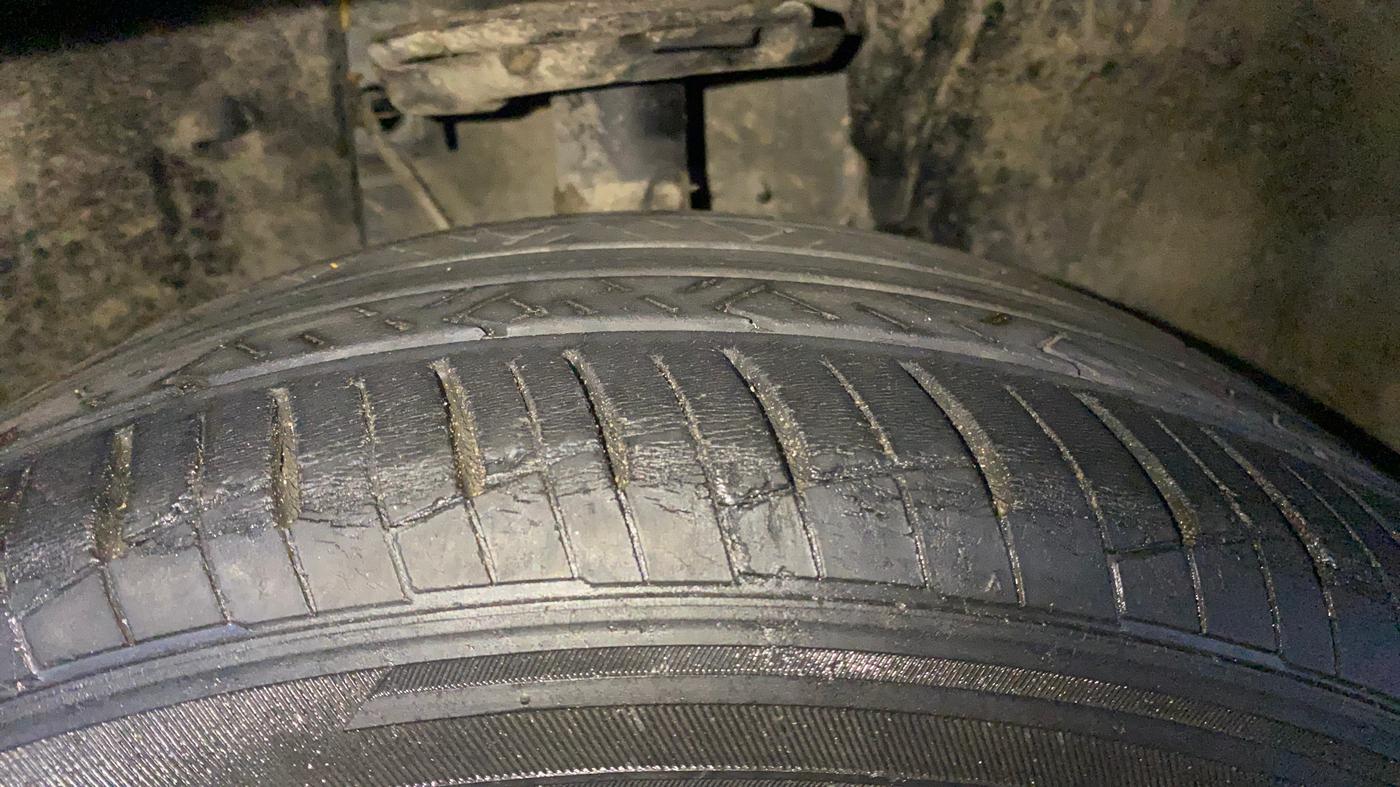 2021 Tata ALTROZ XZ PETROL, Petrol, Manual, 52,564 km, Right Front Tyre Tread