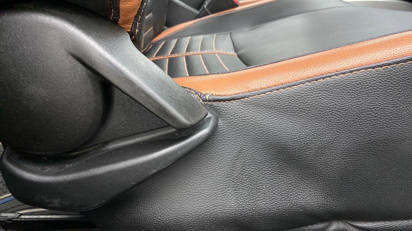2016 Maruti Baleno DELTA PETROL 1.2, Petrol, Manual, 89,422 km, Driver Side Adjustment Panel