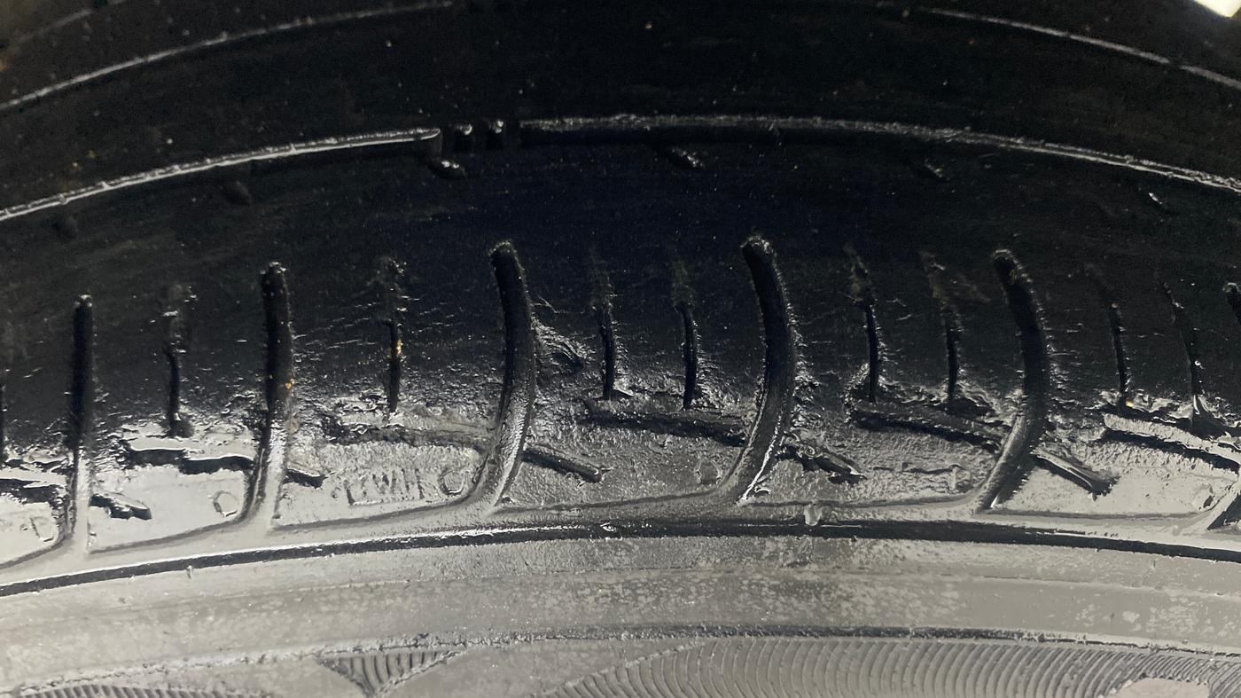 2014 Honda Brio S MT, Petrol, Manual, 48,485 km, Left Rear Tyre Tread