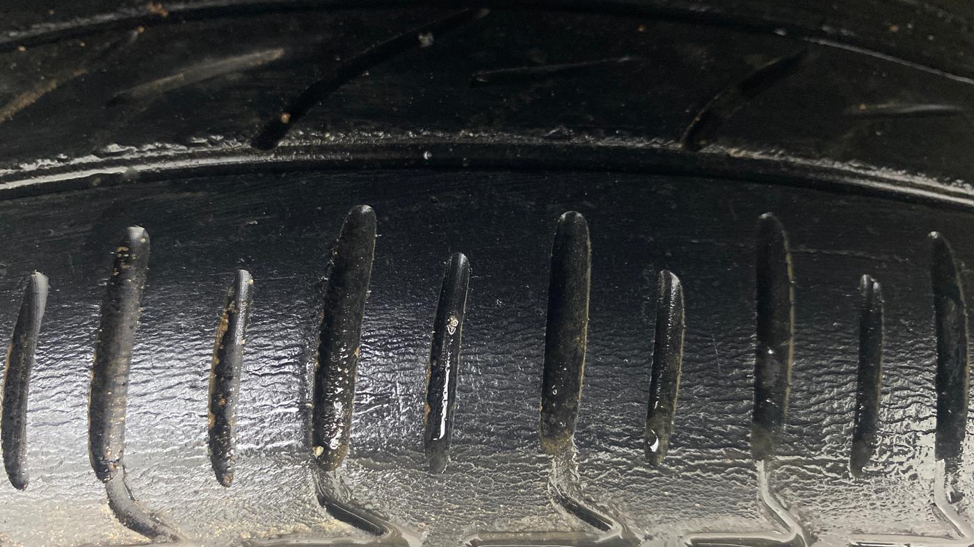 2014 Honda Brio S MT, Petrol, Manual, 48,485 km, Left Front Tyre Tread