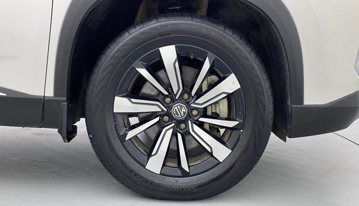 2019 MG HECTOR SHARP DCT PETROL, CNG, Automatic, 58,575 km, Right Front Wheel