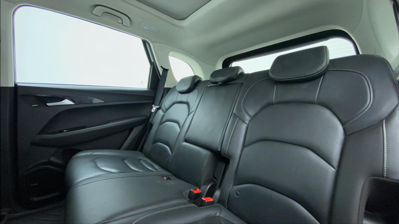 2019 MG HECTOR SHARP DCT PETROL, CNG, Automatic, 58,575 km, Right Side Rear Door Cabin